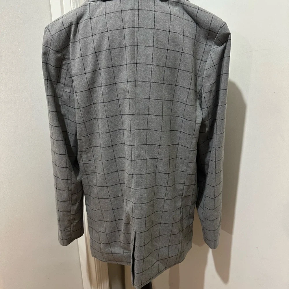 Gray Plaid Blazer with Pockets - Picture 4 of 5